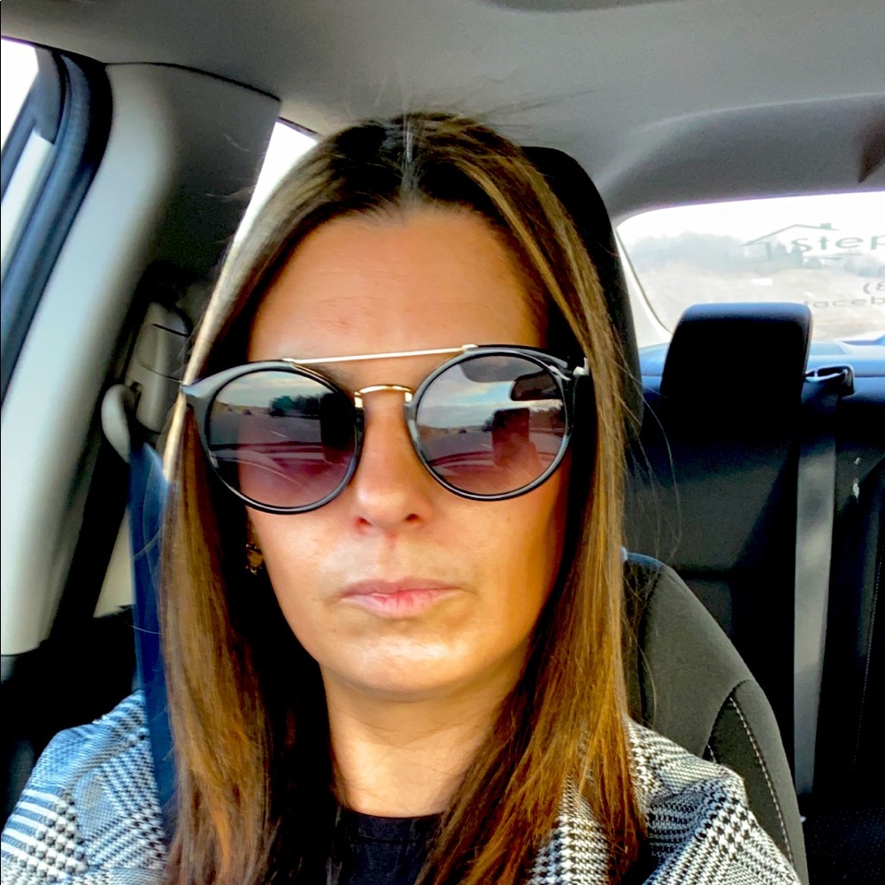 Meet your Posher, Stephanie